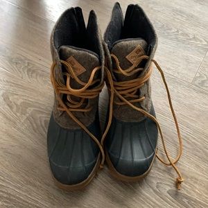 Sperry snow boots